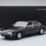 Jaguar XJ6 XJ40 Ebony Noir Almost Real 1:18 - image 11 of 11