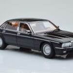Jaguar XJ6 XJ40 Ebony Noir Almost Real 1:18 - image 6 of 11