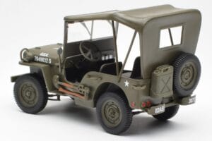Jeep Willys Avec Bâche UT Models 1:18 180149002 Métal — image 5 sur 6