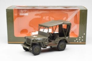 Jeep Willys Avec Bâche UT Models 1:18 180149002 Métal — image 6 sur 6