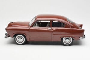 Kaiser Henry J Caribbean Coral Metallic Sun Star 1:18 5101 Métal — image 4 sur 8