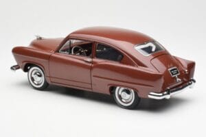 Kaiser Henry J Caribbean Coral Metallic Sun Star 1:18 5101 Métal — image 7 sur 8