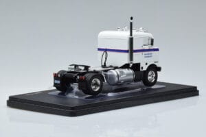 Kenworth Bullnose Ross Mackie Transport Blanc IXO 1:43 TR063 Métal — image 2 sur 6