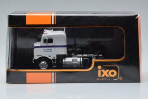 Kenworth Bullnose Ross Mackie Transport Blanc IXO 1:43 TR063 Métal — image 6 sur 6