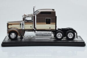 Kenworth W900 Marron IXO 1:43 TR145 Métal — image 2 sur 4