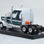 Kenworth W900 Vert Blanc IXO 1:43 - image 5 of 6