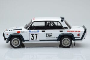 Lada 2105 VFTS #37 H. Ohu Rally Acropolis 1983 IXO 1:18 18RMC145 Métal — image 3 sur 6