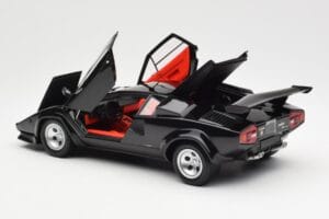 Lamborghini Countach LP 5000 Quattrovalvole Noir Kyosho 1:18 08320BK Métal — image 5 sur 8