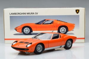 Lamborghini Miura SV Orange AUTOart 1:18 74542 Métal — image 8 sur 8