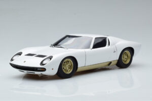 Lamborghini Miura SV Blanc AUTOart 1:18