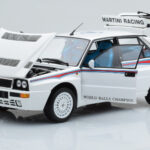 Lancia Delta HF Integrale 6 Blanc Kyosho 1:18 - image 2 of 8