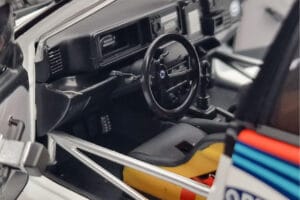 Lancia Delta HF Integrale Evoluzione #3 D. Auriol / B. Occelli Tour de Corse 1992 Kyosho 1:18 08348H Métal — image 7 sur 9