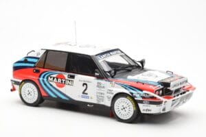 Lancia Delta Integrale 16V #2 M. Biasion / T. Siviero Rally Safari 1990 IXO 1:18 18RMC139A Métal — image 4 sur 6
