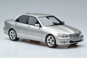 Lexus IS200 XE10 Argent Otto 1:18 OT991 Résine — image 4 sur 6