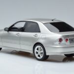 Lexus IS200 XE10 Argent Otto 1:18 OT991 Résine - image 5 of 6