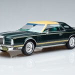Lincoln Continental Mark V Vert Foncé MCG 1:18 MCG18404 Métal