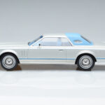 Lincoln Continental Mark V Argent MCG 1:18 - image 3 of 6