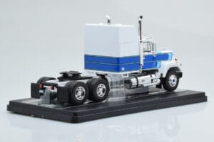 Mack Superliner Magnum Blanc Bleu IXO 1:43 TR165 Métal — image 2 sur 6