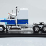 Mack Superliner Magnum Blanc Bleu IXO 1:43 - image 3 of 6