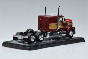 Marmon CHDT Rouge Or IXO 1:43 TR157 Métal — image 2 sur 6