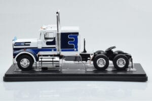 Marmon CHDT Blanc Bleu IXO 1:43 TR083 Métal — image 2 sur 4