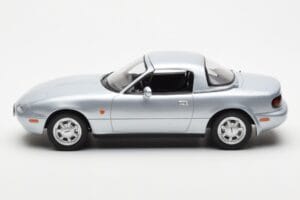 Mazda MX-5 NA Argent Norev 1:18 188023 Métal — image 4 sur 7