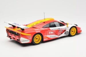 McLaren F1 GTR #40 J. O'Rourke / M. Sugden / P. Auberlein EMI 24 Hours of Le Mans 1996 UT Models 1:18 39820 Métal — image 2 sur 6