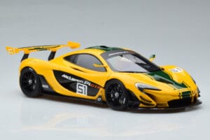 McLaren P1 GTR Jaune Avec Rayures Vertes AUTOart 1:18 81544 Composite — image 5 sur 7