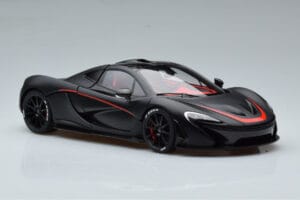 McLaren P1 Noir Mat AUTOart 1:18 76027 Métal — image 5 sur 9