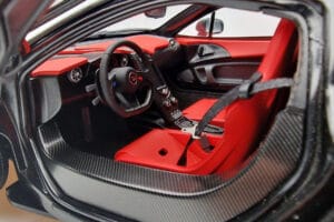McLaren P1 Noir Mat AUTOart 1:18 76027 Métal — image 8 sur 9