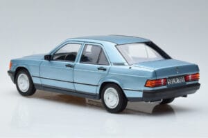 Mercedes 190E W201 Bleu Clair Norev 1:18 183828 Métal — image 6 sur 7