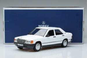 Mercedes 190 E W201 Blanc Norev 1:18 183820 Métal — image 7 sur 7