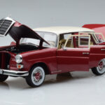 Mercedes 200 W110 Rouge Norev 1:18 - image 2 of 7