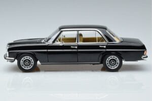 Mercedes 200 W115 Édition Limitée Norev 1:18 183775 Métal — image 5 sur 8