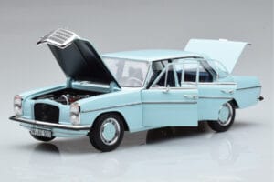 Mercedes 200 W115 Norev 1:18 183777 Métal — image 2 sur 7