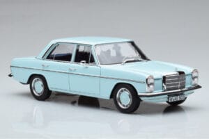 Mercedes 200 W115 Norev 1:18 183777 Métal — image 5 sur 7