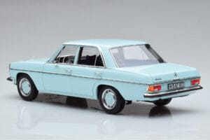 Mercedes 200 W115 Norev 1:18 183777 Métal — image 6 sur 7