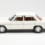 Mercedes 200 W115 Blanc Norev 1:18 183770 - image 4 of 8