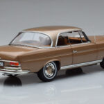 Mercedes 250 SE Coupe W111 Or Métallisé Norev 1:18 - image 3 of 7