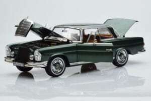 Mercedes 250 SE Coupe W111 Vert Métallique Édition Limitée Norev 1:18 183764 Métal — image 2 sur 7