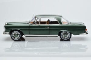 Mercedes 250 SE Coupe W111 Vert Métallique Édition Limitée Norev 1:18 183764 Métal — image 4 sur 7