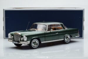 Mercedes 250 SE Coupe W111 Vert Métallique Édition Limitée Norev 1:18 183764 Métal — image 7 sur 7
