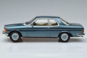 Mercedes 280 CE C123 Bleu Otto 1:18 OT627 Résine — image 3 sur 6
