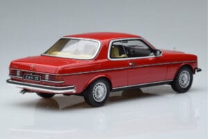 Mercedes 280 CE C123 Rouge Otto 1:18 OT145 Résine — image 2 sur 6