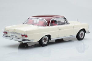 Mercedes 280 SE W108 Blanc AUTOart 1:18 76287 Métal — image 4 sur 8