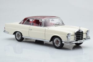 Mercedes 280 SE W108 Blanc AUTOart 1:18 76287 Métal — image 6 sur 8