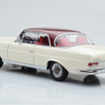 Mercedes 280 SE W108 Blanc AUTOart 1:18 - image 7 of 8
