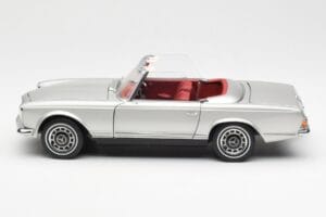 Mercedes 280 SL W113 Pagode Argent Schuco 1:18 450035000 Métal — image 4 sur 8