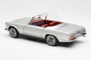 Mercedes 280 SL W113 Pagode Argent Schuco 1:18 450035000 Métal — image 7 sur 8