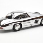 Mercedes 300 SL W198 Chrome Minichamps 1:18 B66040645 - image 3 of 8